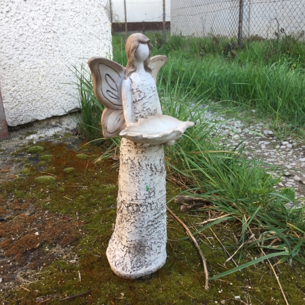 Záhradné pítko pre vtáky anjel 14,2×37,2×11,6cm