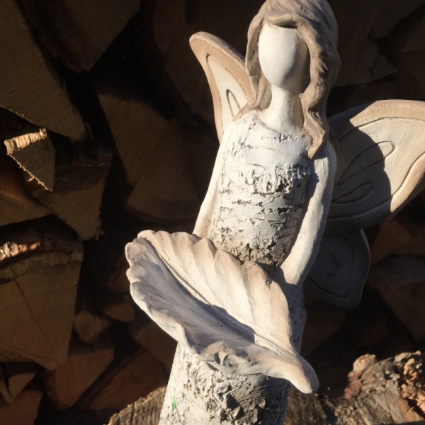 Záhradné pítko pre vtáky anjel 14,2×37,2×11,6cm