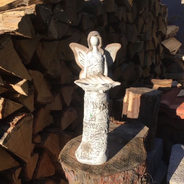 Záhradné pítko pre vtáky anjel 14,2×37,2×11,6cm