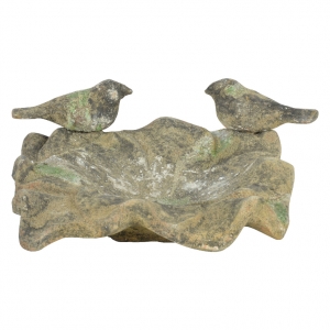 Záhradné pítko so zelenou patinou