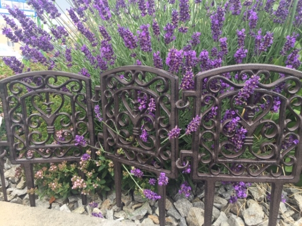 Záhradný plôtik s ornamentami 20,9x2x28,1cm