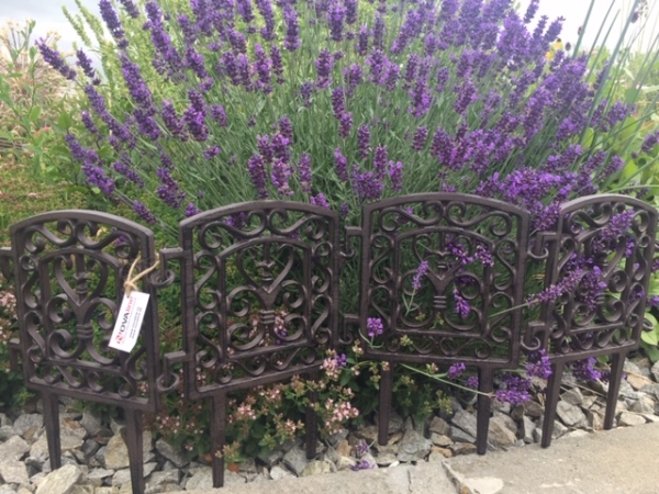 Záhradný plôtik s ornamentami 20,9x2x28,1cm