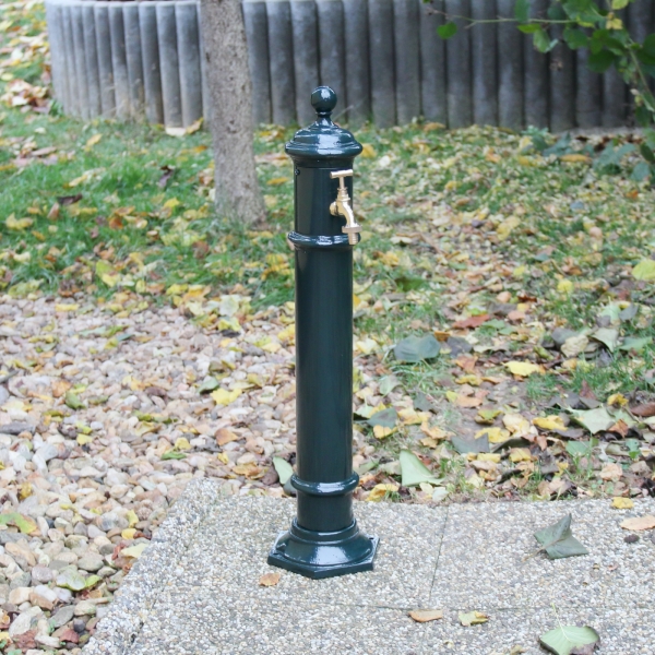 Záhradný stĺpik na vodu s kohútikom