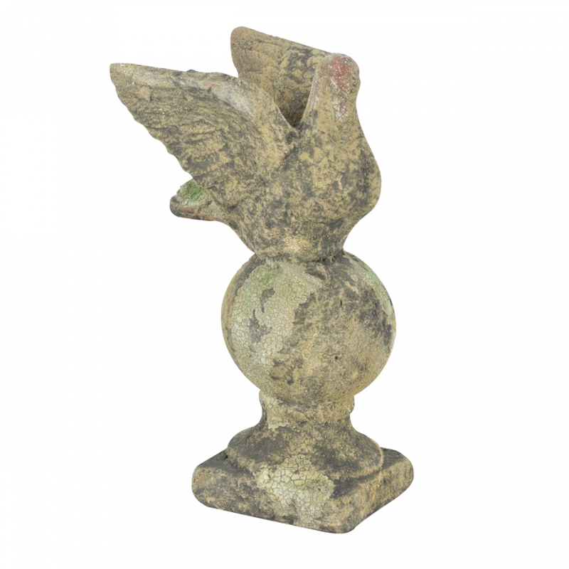 Záhradná socha vtáčik mach malá vzlietajúci