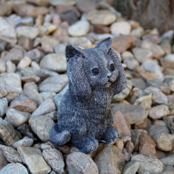 Záhradná soška mačiatko - zakryté uši