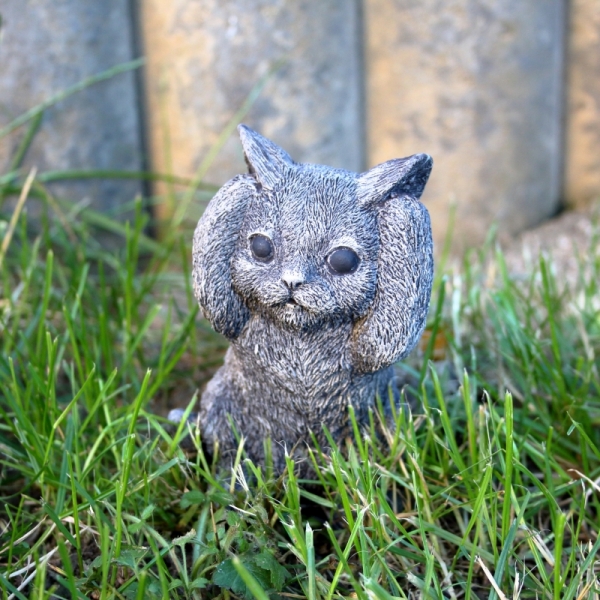 Záhradná soška mačiatko - zakryté uši