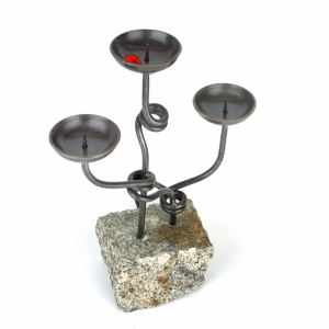 Zahradný svietnik prepletenec v žulovej kocke 40-42cm