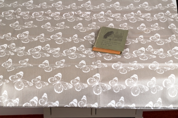 Záhradný obrus umývateľný motýle 170x140cm