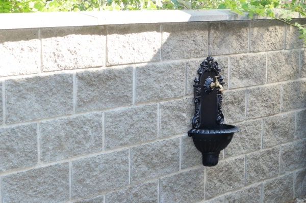 Záhradné umývadlo bez kohútika čierne