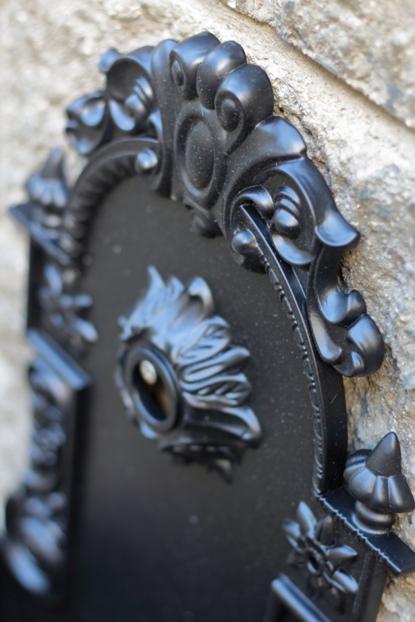 Záhradné umývadlo bez kohútika čierne