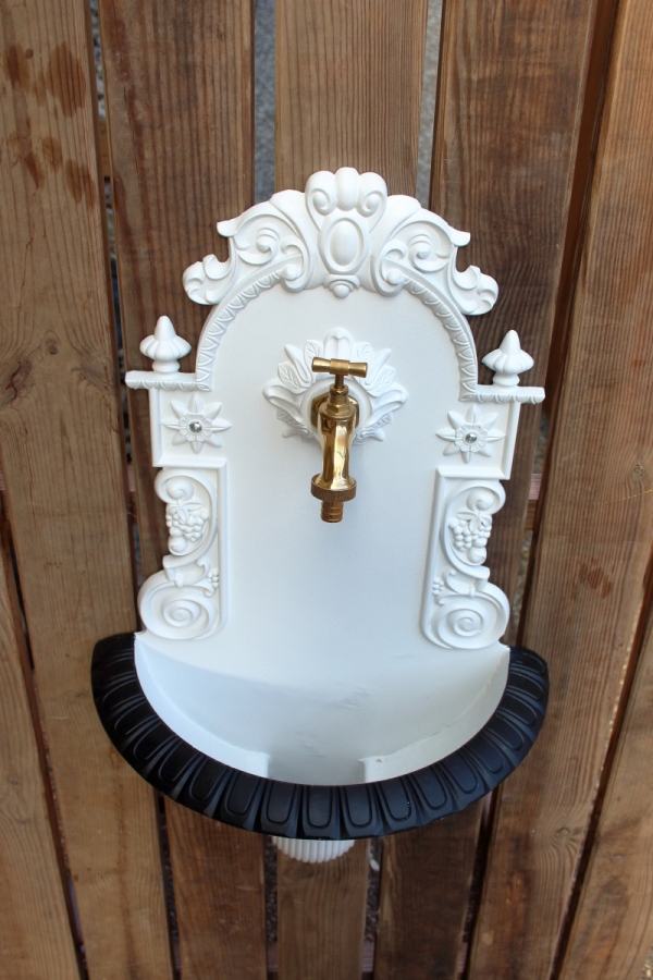 Záhradný umývadlo na stenu 37x61x19cm