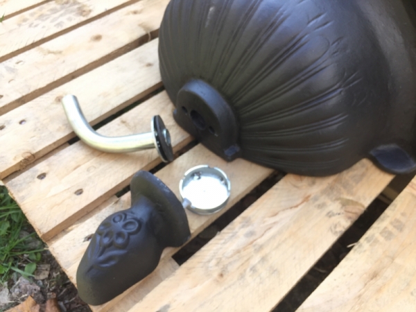 Záhradný umývadlo na stenu - štít