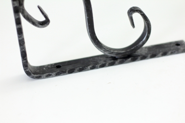 Záťažová kováčska konzola na police 15x20cm