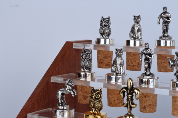 Zátka na víno kôň 7cm 