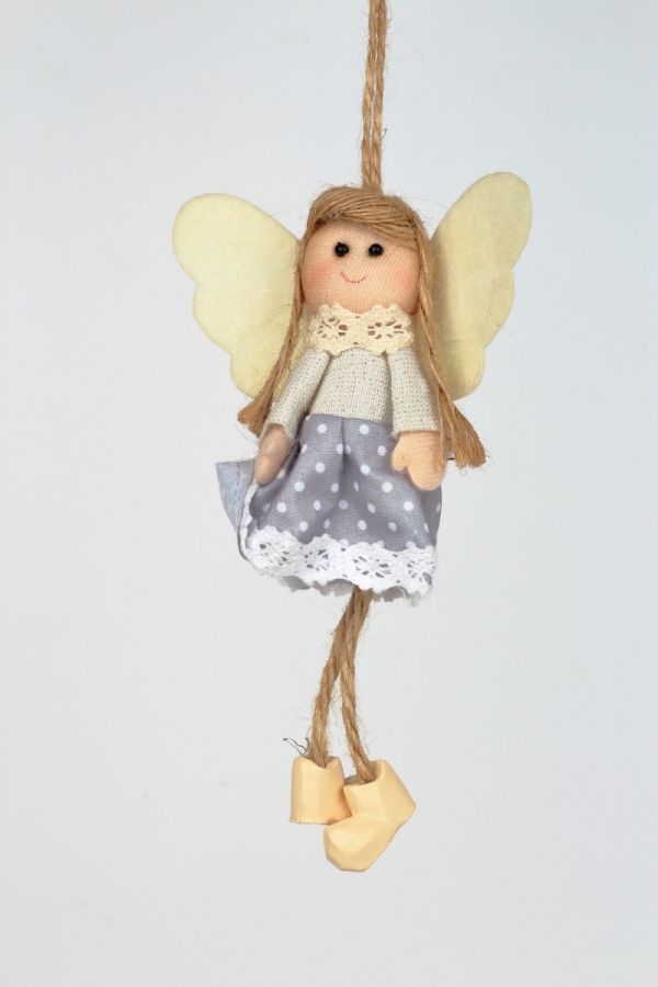 Závesná dekorácia anjel v šedých šatách s bodkami 14cm