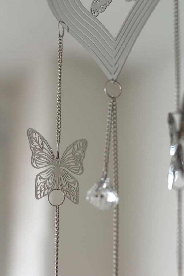 Závesná dekorácia do bytu motýľ 52cm