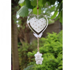 Závesná dekorácia kovové srdce s motýľom XCM