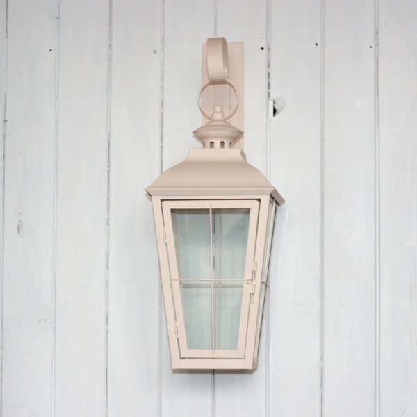 Závesná kovová lampáš biela 41x20x20cm