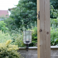 Závesná lampáš s konzolou