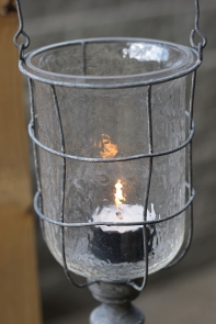 Závesná lampáš s konzolou