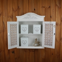 Závesná skrinka s ornamentami 43 × 55 × 13 cm