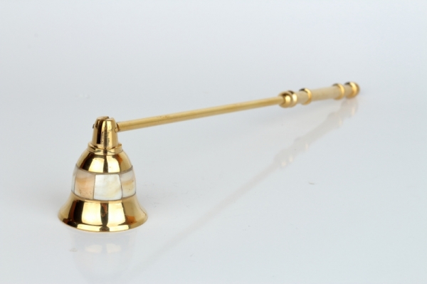 Zhášadlo na sviečku zlaté s perleťou 28cm