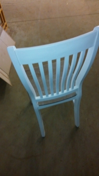 Stoličky biela Novaline k jedálenskému stolu 44x94x42cm - poškodená (noha stoličky)