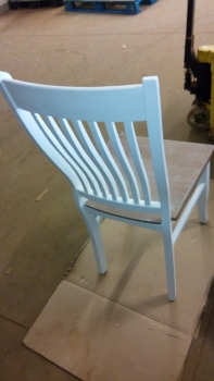 Stoličky biela Novaline k jedálenskému stolu 44x94x42cm - poškodená (noha)