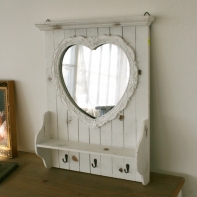 Zrkadlo s poličkou srdce 61cm