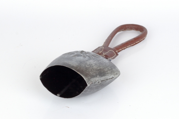 Kravský zvon s kvetinou 26 / 12cm