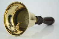  Zvon s drevenou rukoväťou