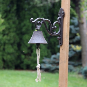 Zvonček liatinový s ornamentami