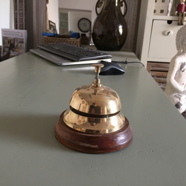 Zvonček na recepcii 13cm